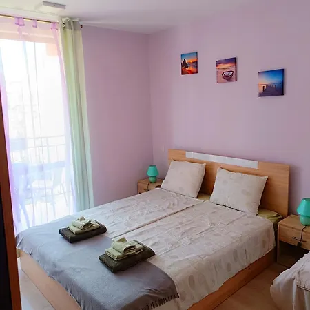Къща за гости Homeline Kazakovi 3*