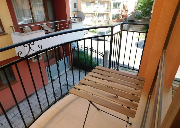 Guest house Homeline Kazakovi Nesebar