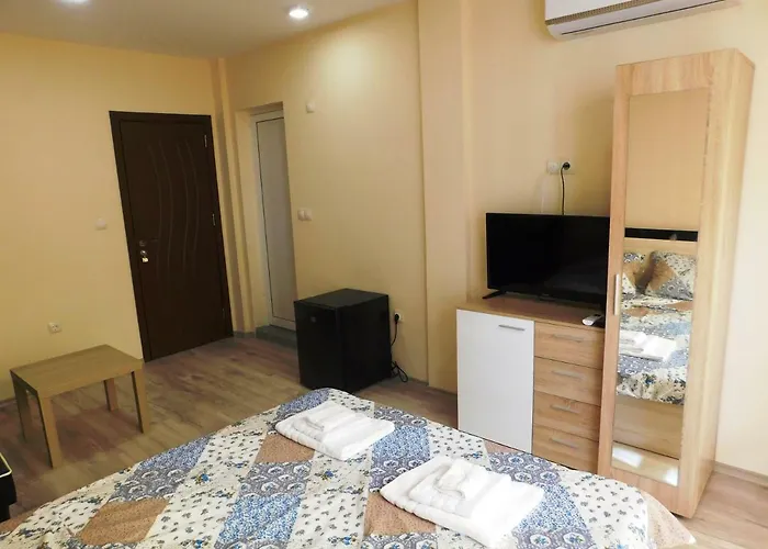 Guest house Homeline Kazakovi 4*