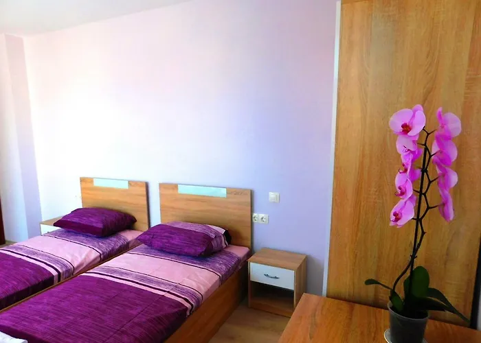 Guest house Homeline Kazakovi Nesebar
